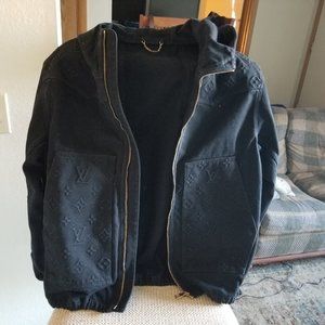 Louis Vuitton Monogram Detail Hooded Denim Black. Size 50